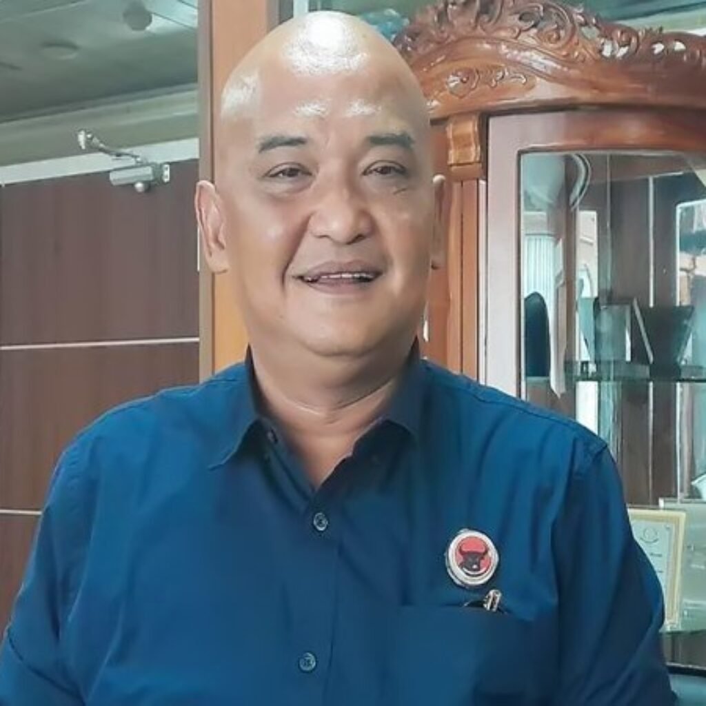 Dinilai "Tutup Mata", Robi Barus Desak Bawaslu Medan Usut Perusakan dan Penghilangan APK Pilkada
