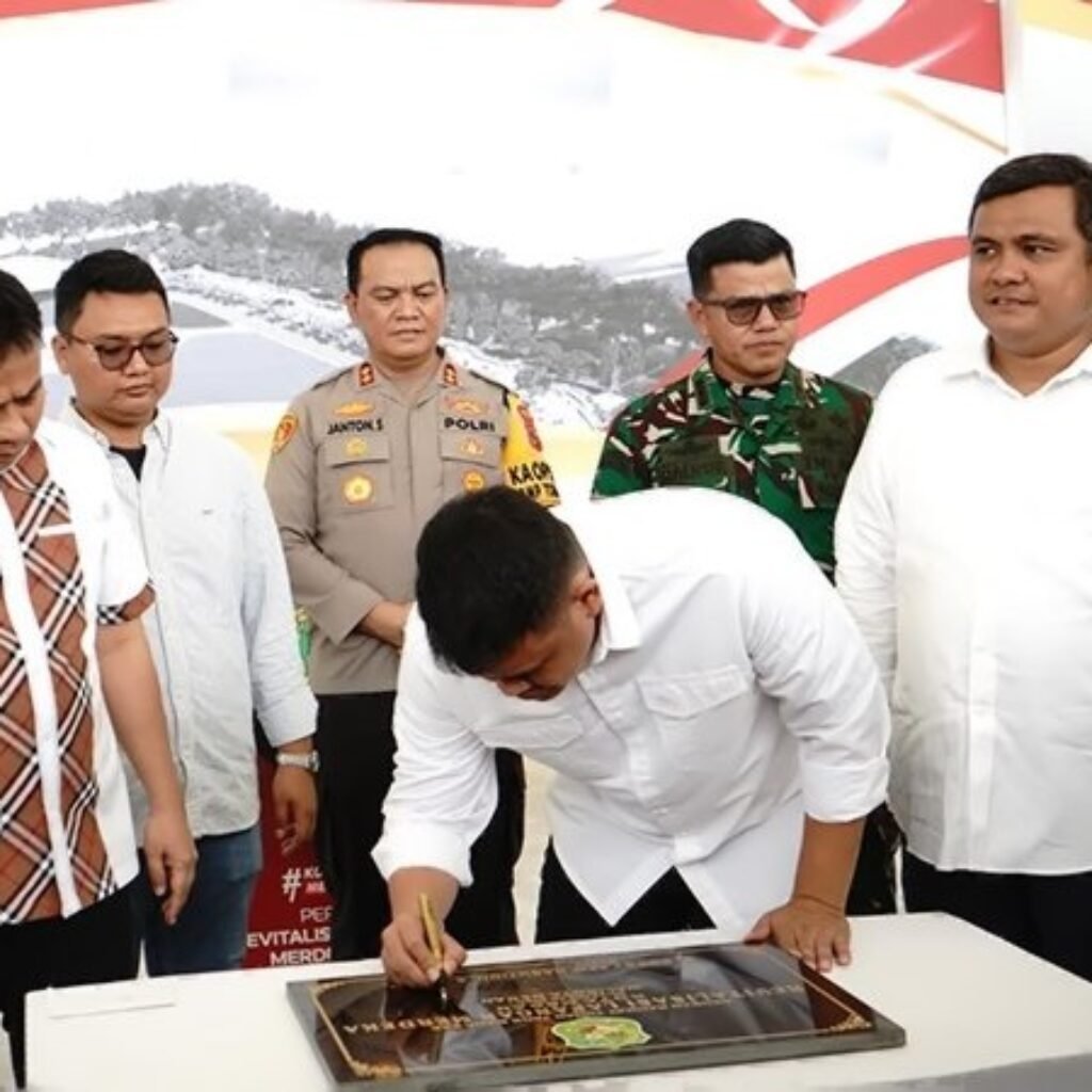Bobby Nasution Resmikan Revitalisasi Lapangan Merdeka