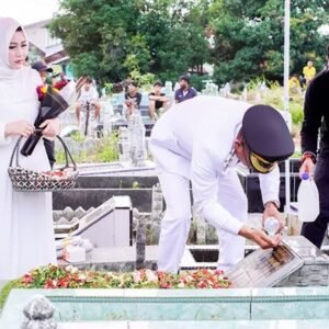 Wakil Wali Kota Medan Ziarah ke Makam Orang Tua