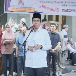 Safari Ramadan Rico Tri Putra Bayu Waas di Masjid Ikhlasiyah: Suasana Kekeluargaan yang Hangat
