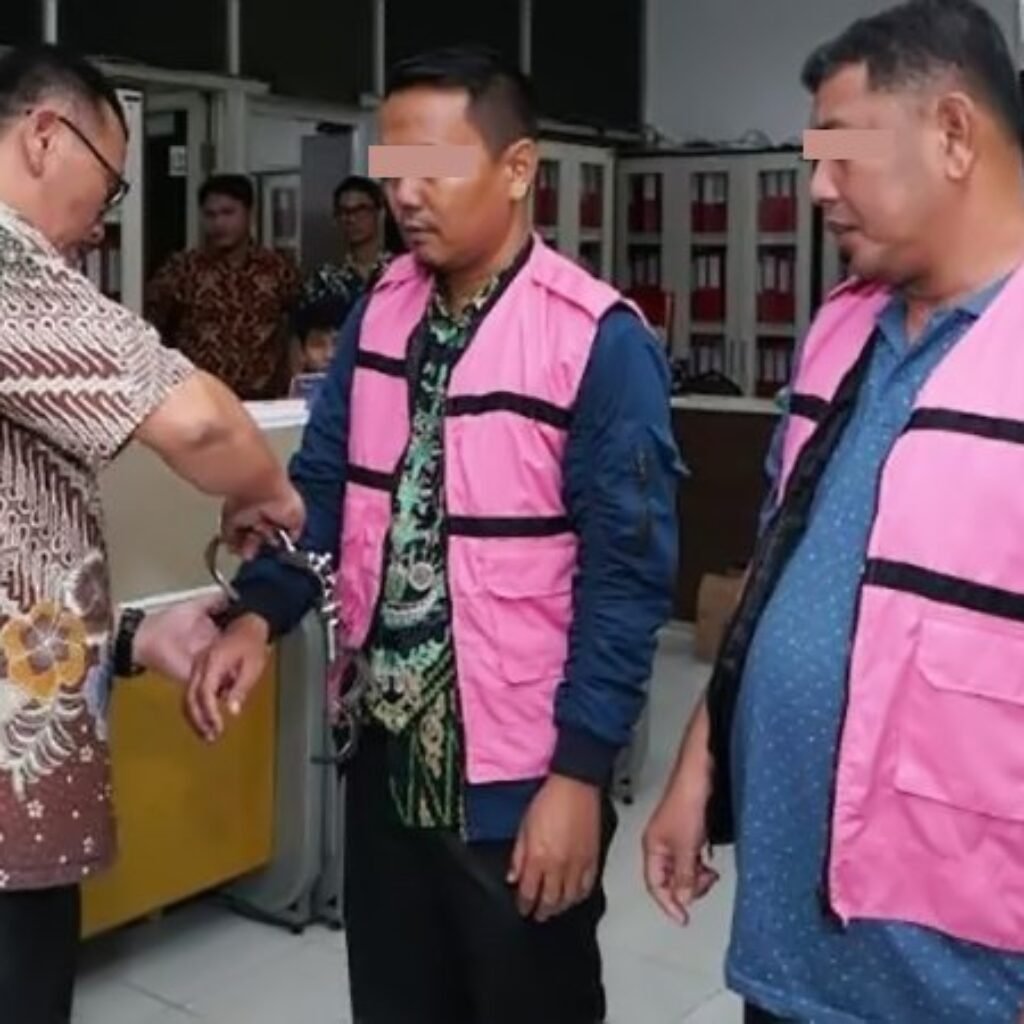 Potong Dana BOS 2 Tersangka Di OTT Kejati Sumut