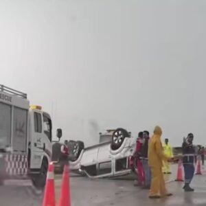 Satu Mopen Alami Laka Tunggal Di Tol Sibanceh