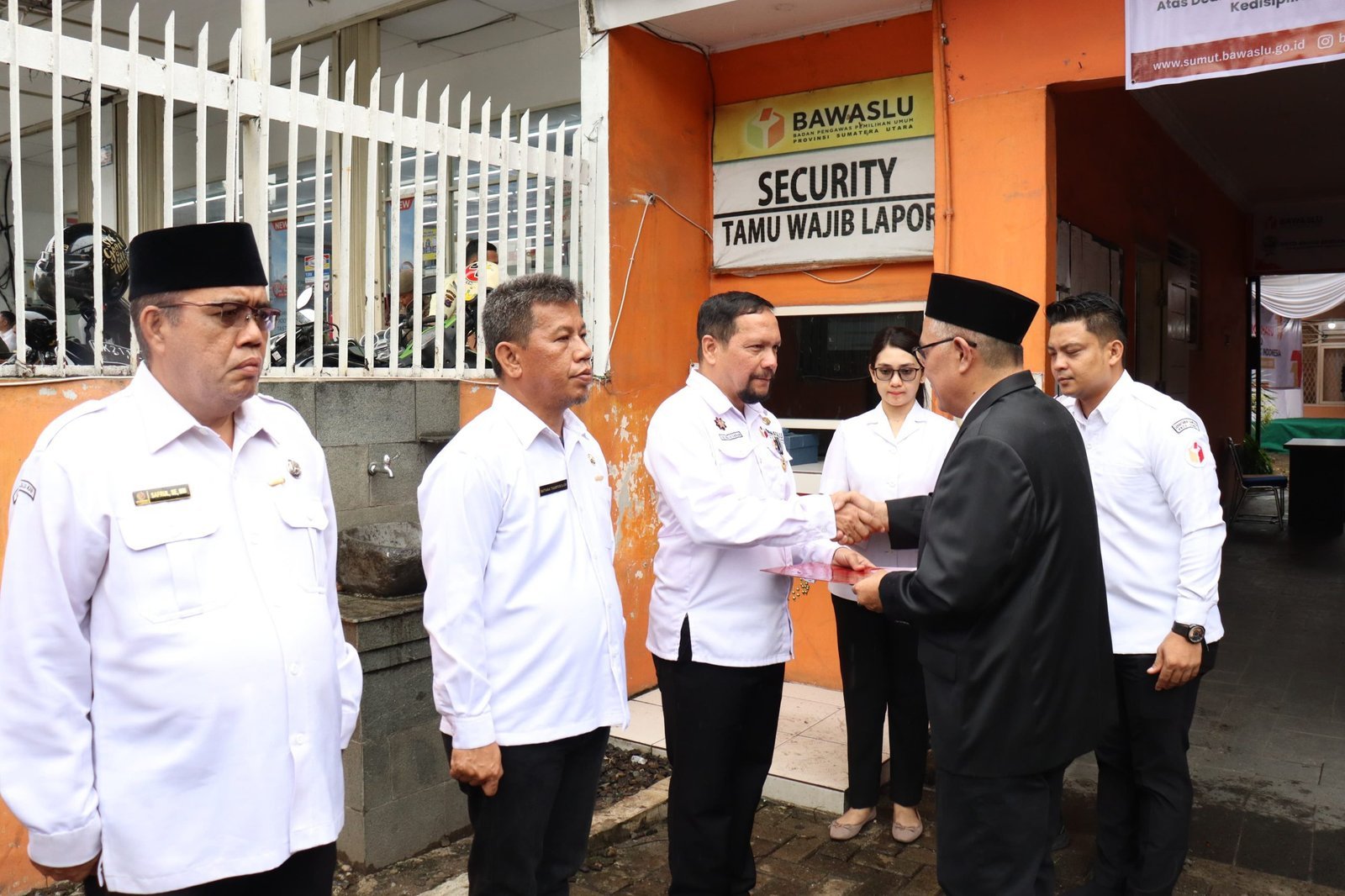Hut Ke-7, Bawaslu Sumut Apel Pagi dan Syukuran Bersama Stakeholder Provsu
