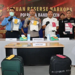 Satresnarkoba Dan Avsec Bandara SIM Ungkap 5 Kg Sabu