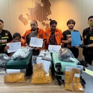 3 Tersangka Dibekuk Dan 2 Kg Sabu Disita Saat Hendak Diselundupkan