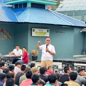 Pupuk Semangat Kebersamaan, Warga Binaan Dan Petugas Lapas Senam Bersama
