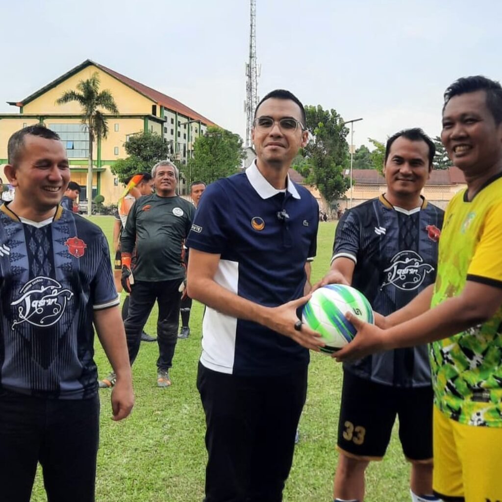 NasDem Medan Sunggal Gelar Laga Persahabatan Sepak Bola, Wujudkan Silaturahmi Lewat Olahraga