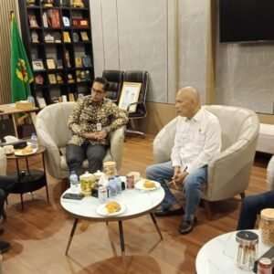 Temui Wali Kota Medan, Ketua PWI Sumut Ajak Tuk Ramaikan Family Gathering