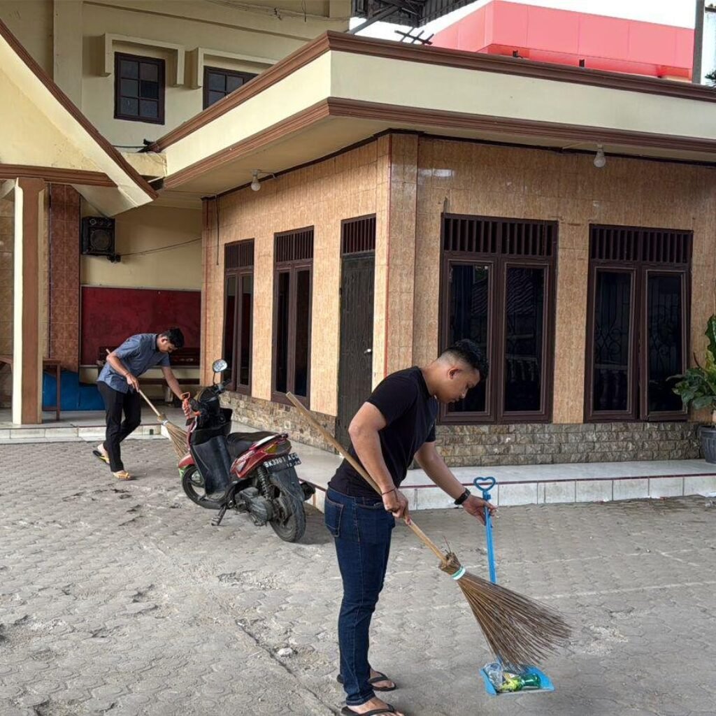 Sambut HUT Bhayangkara ke-79, Dit Intelkam Polda Sumut Gelar Bakti Religi Di Gereja