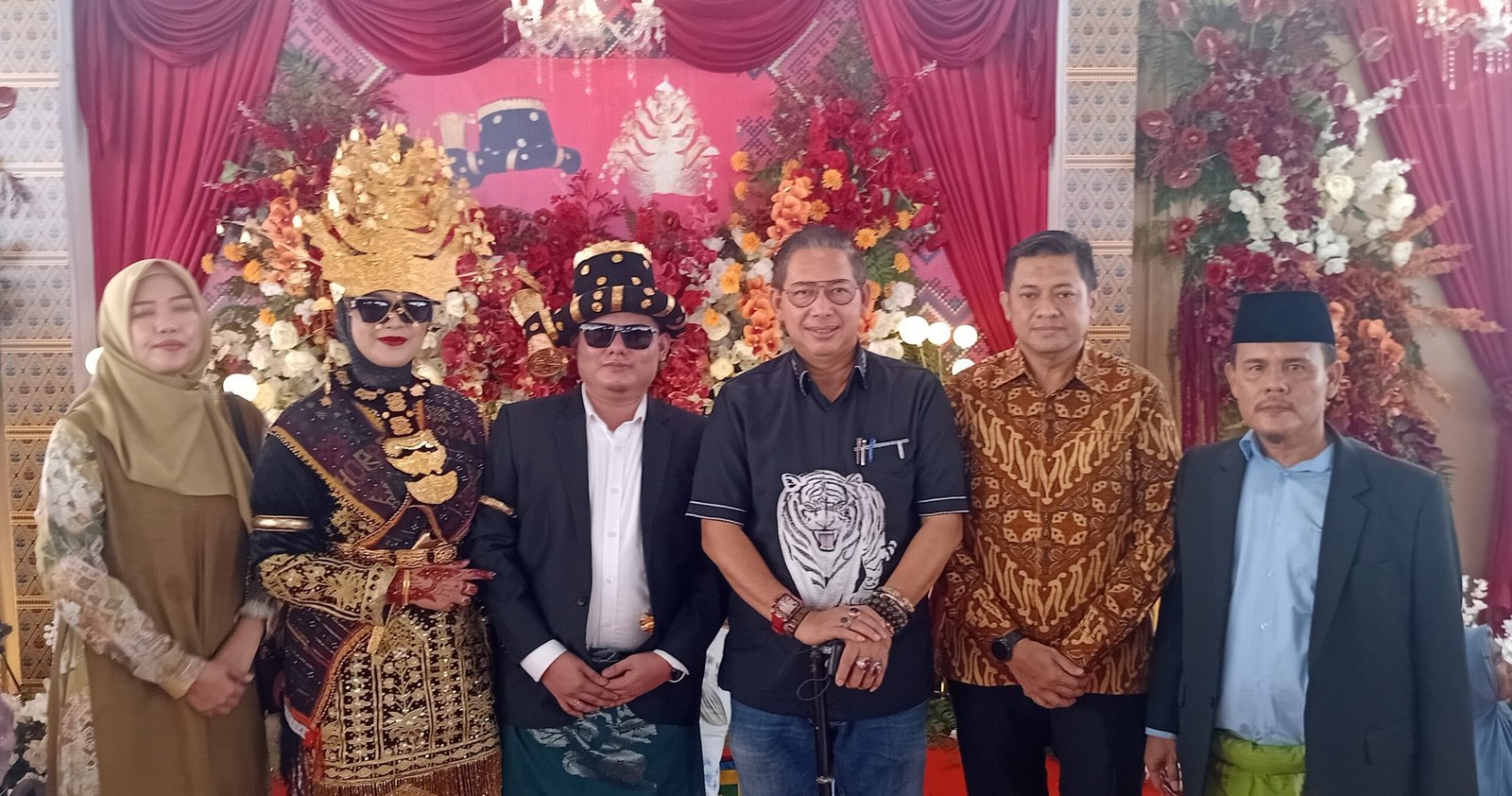 Ketua DPRD Medan Hadiri Pesta Pernikahan Putra Legislator Medan, Penuh Nuansa Tapanuli Selatan