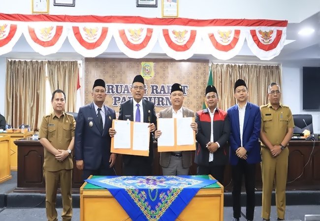 Bupati Dairi Sampaikan Nota Pengantar LKPJ Tahun Anggaran 2024 ke DPRD