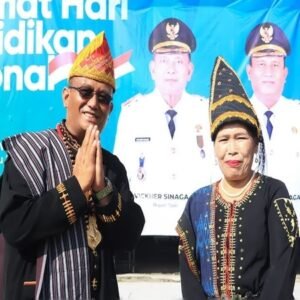 Wabup Dairi Beri Apresiasi Purna Bhakti Linda Simbolon di Momen Hardiknas 2025