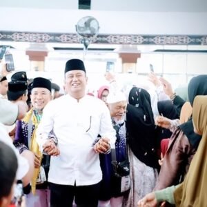 Wabup Dairi Sambut 21 Jemaah Haji Pulang ke Tanah Air: Harapan Jadi Haji Mabrur dan Inspiratif