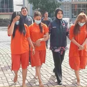 Tabuh Genderang Perang Satu Jaringan Sabu Dibongkar, 5 Tersangka Dibekuk